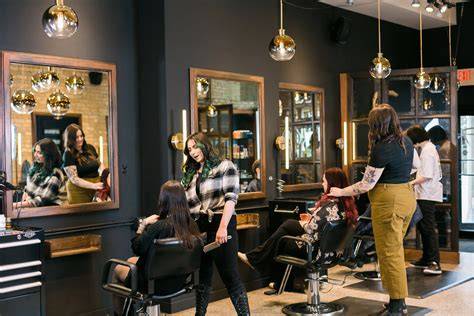 Hair Salon dan Perannya dalam Perawatan Rambut